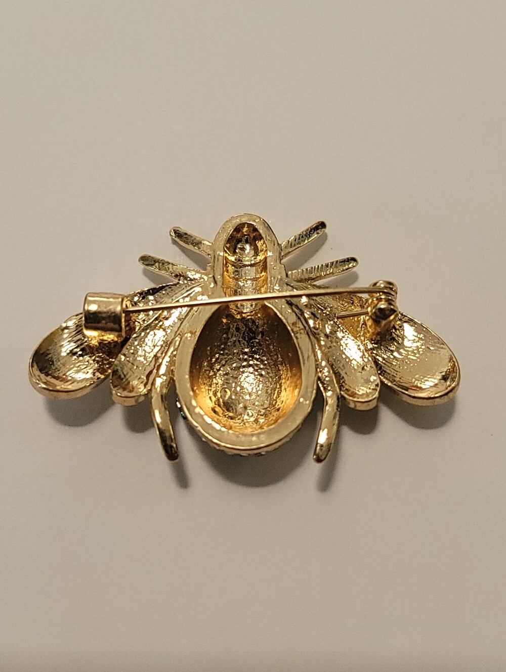 Crystal Bee Brooch with Clear & Emerald Colored Crystals - Picture 4 of 4